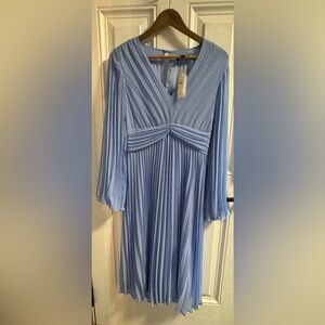 Banana Republic Pleated Dress Size 4 NWT Blue Long Sleeve Flowy